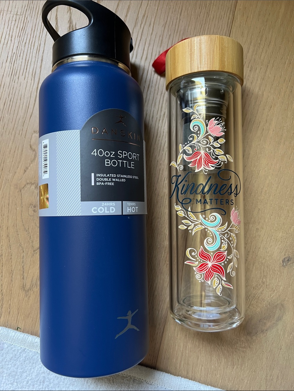 Danskin Blue Insulated 40oz Sport Water Bottle & tea infuser